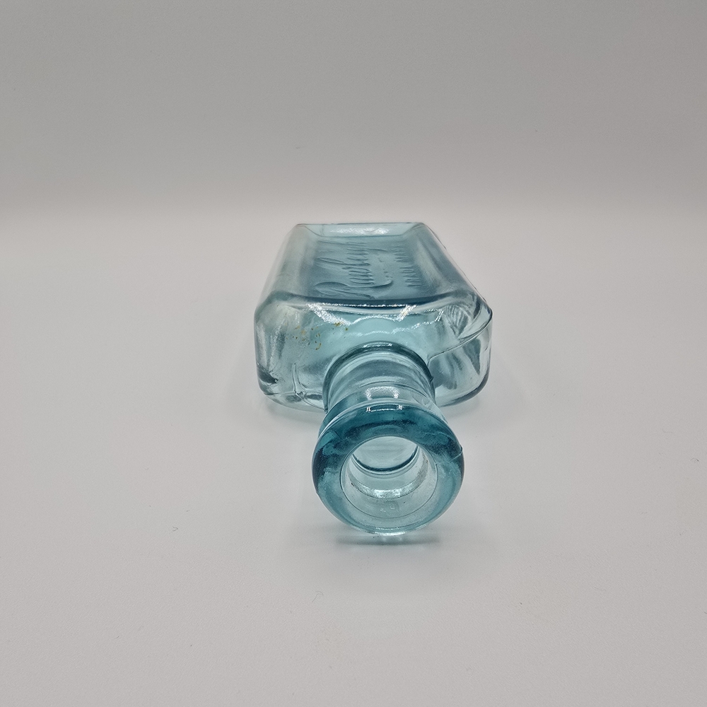 Vintage W.T. Rawleigh Co. Aqua Glass Bottle 6.25” Freeport Ill. Embossed - Picture 9 of 16